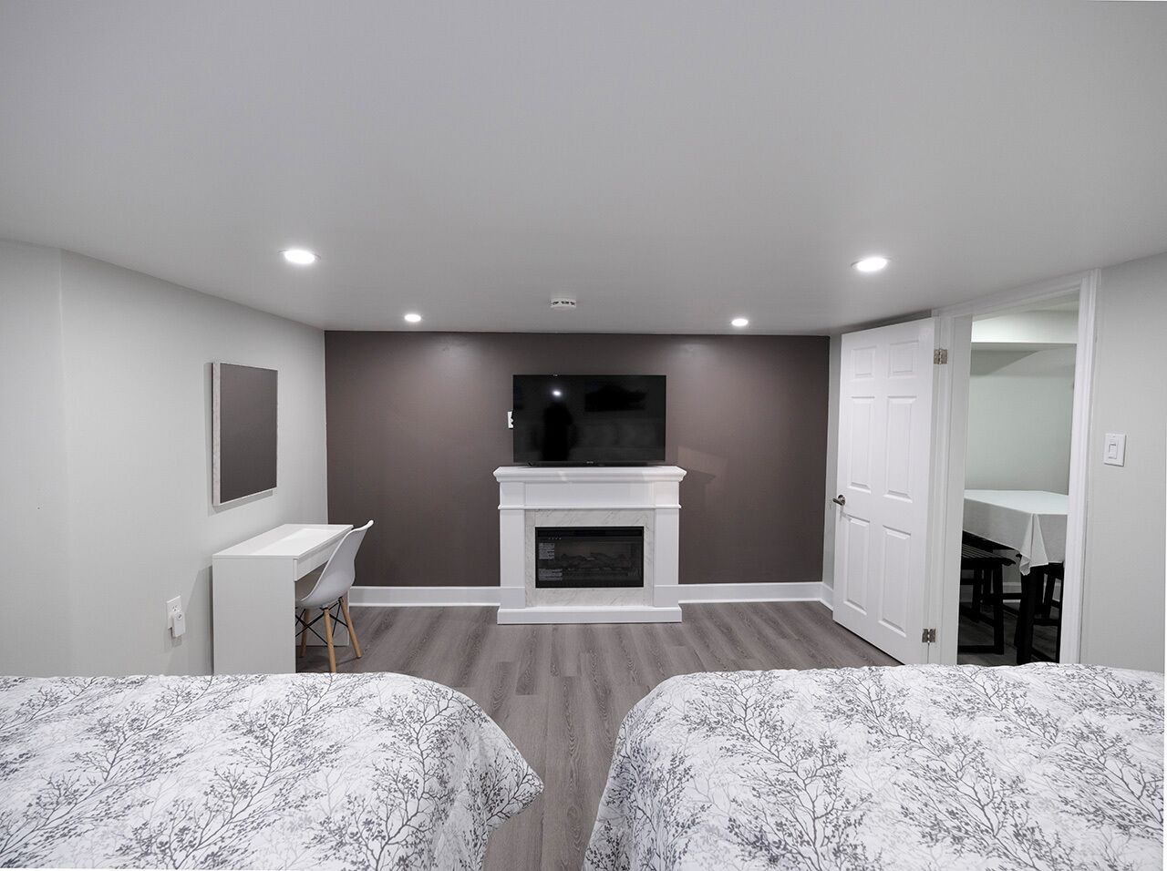 غرفة ديلوكس | أغطية فراش متميزة وأسرّة بإسفنج يتكيف مع شكل الجسم