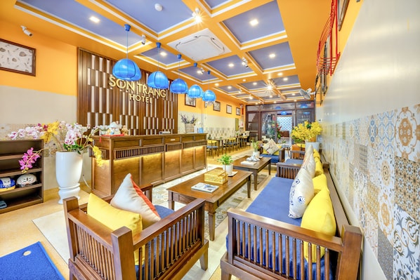 ฝ่ายต้อนรับ
