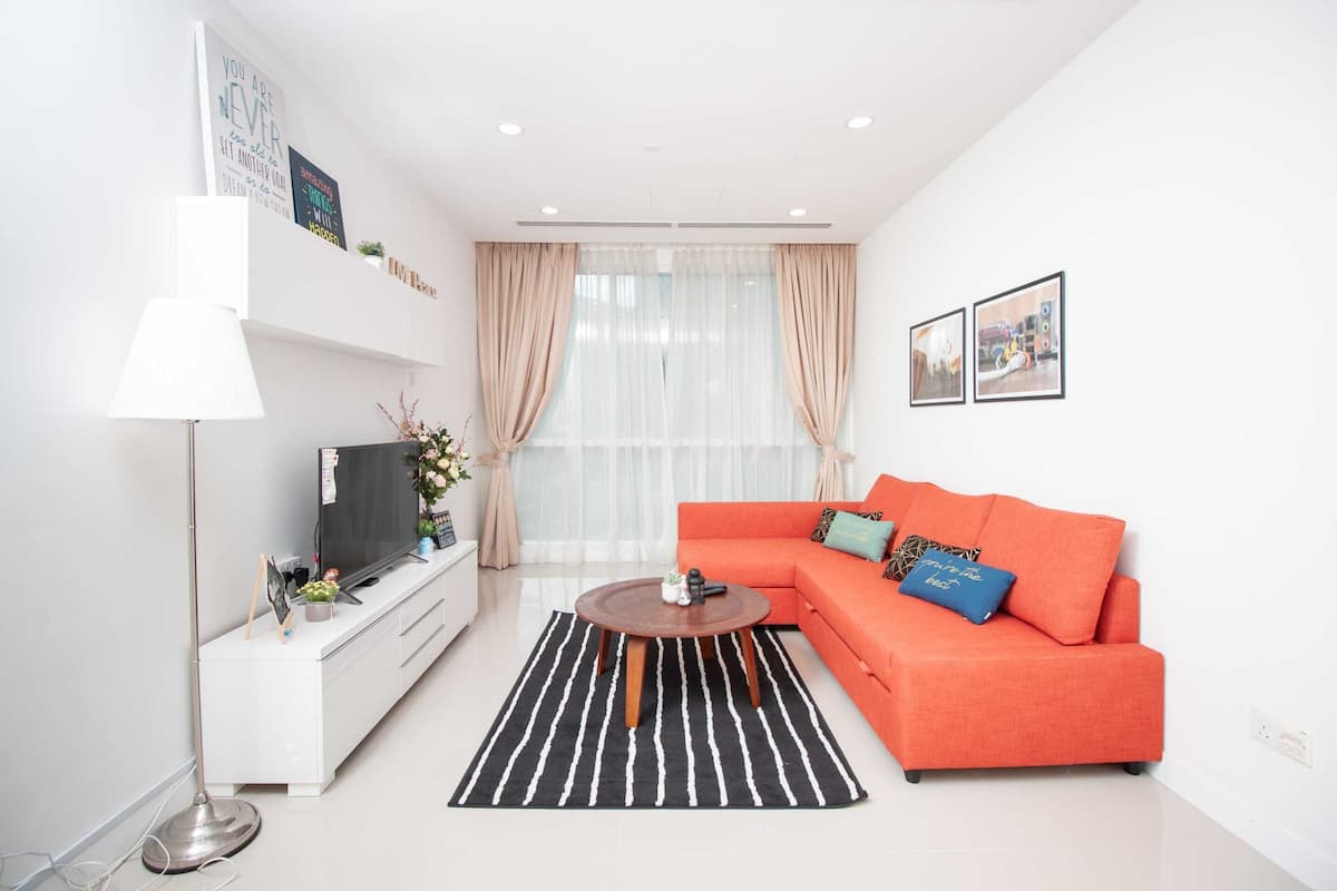 Executive Room (Binjai8#2 (27-07) 1BR) | Ruang tamu | TV LCD, Netflix