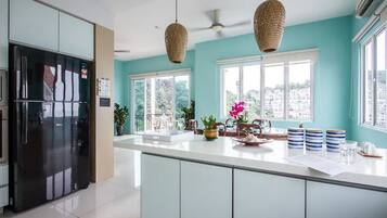 Villa (One) | Private kitchenette | Full-sized fridge, oven, stovetop, coffee/tea maker