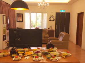 Café da manhã (TWD 100 por pessoa)