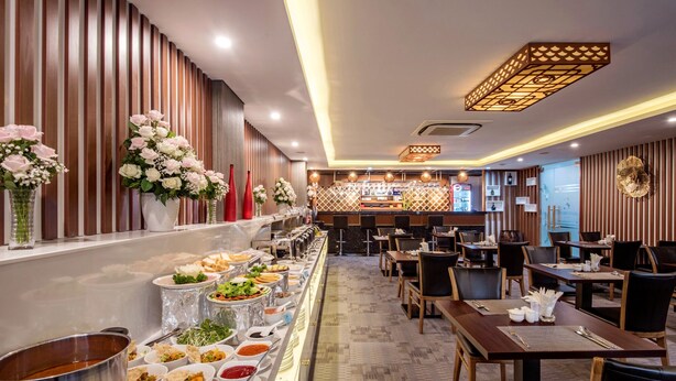 Breakfast, lunch and dinner served  - Blue Sky Hotel (Ho Chi Minh City)