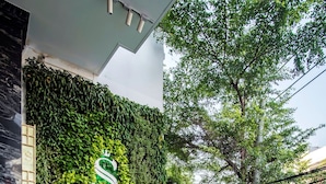 Front of property - Blue Sky Hotel (Ho Chi Minh City)
