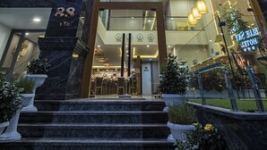 Interior entrance - Blue Sky Hotel (Ho Chi Minh City)
