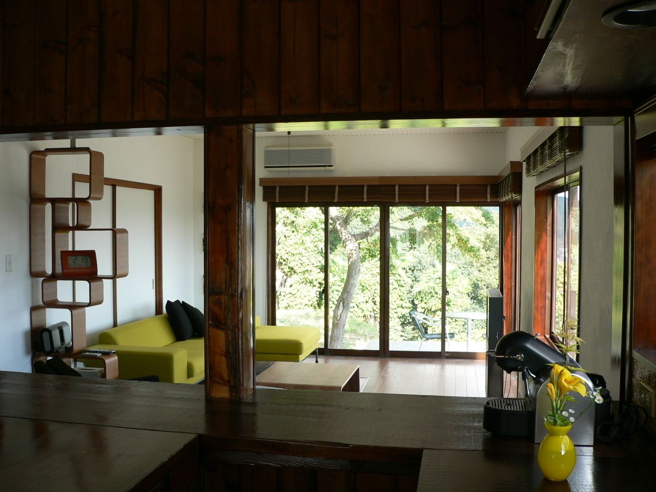 1 bedroom, desk, bed sheets