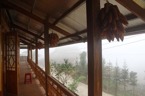 H'mong Home Mountain View