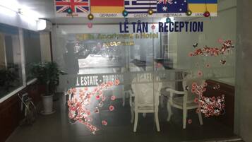 Quầy tiếp tân