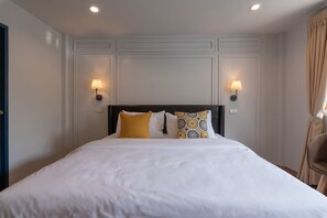 Deluxe Double Room  | Rideaux d’obscurcissement, accès au Wi-Fi (inclus), literie fournie