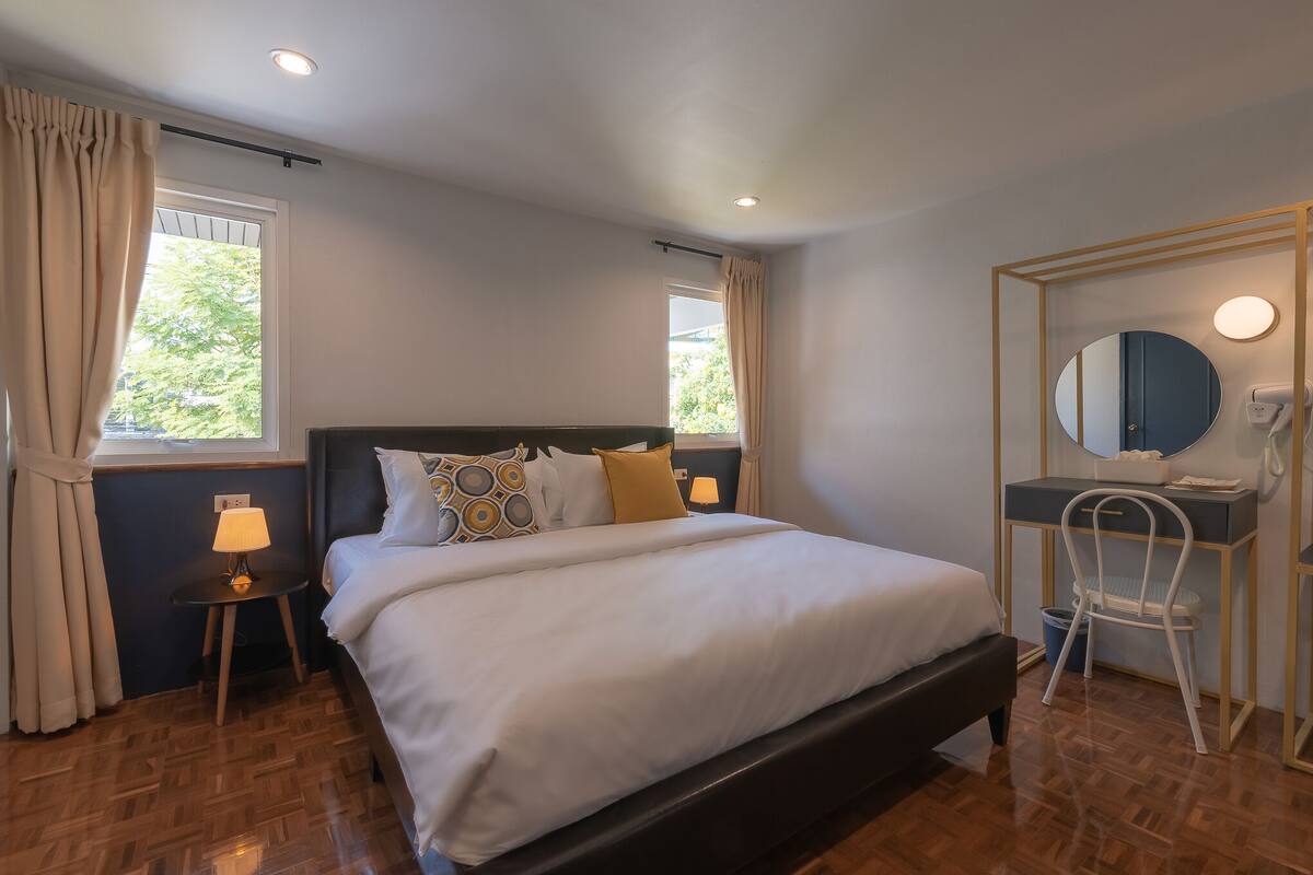 Habitación doble superior | Cortinas opacas, wifi gratis, ropa de cama