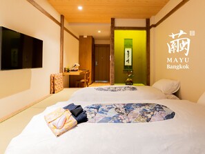 Tsumugi Deluxe Room with Onsen Tub  in room   | Living area