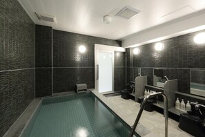 Deep-tissue massages, massages