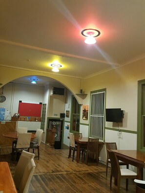 Interior - Golden Cross Hotel (Waihi)