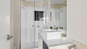 Shower, hair dryer - BOUTIQUE STAYS - Zinc Views 501 (Port Melbourne)