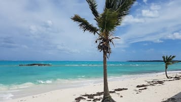 Am Strand, Liegestühle, Strandtücher