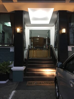 Entrada de la propiedad