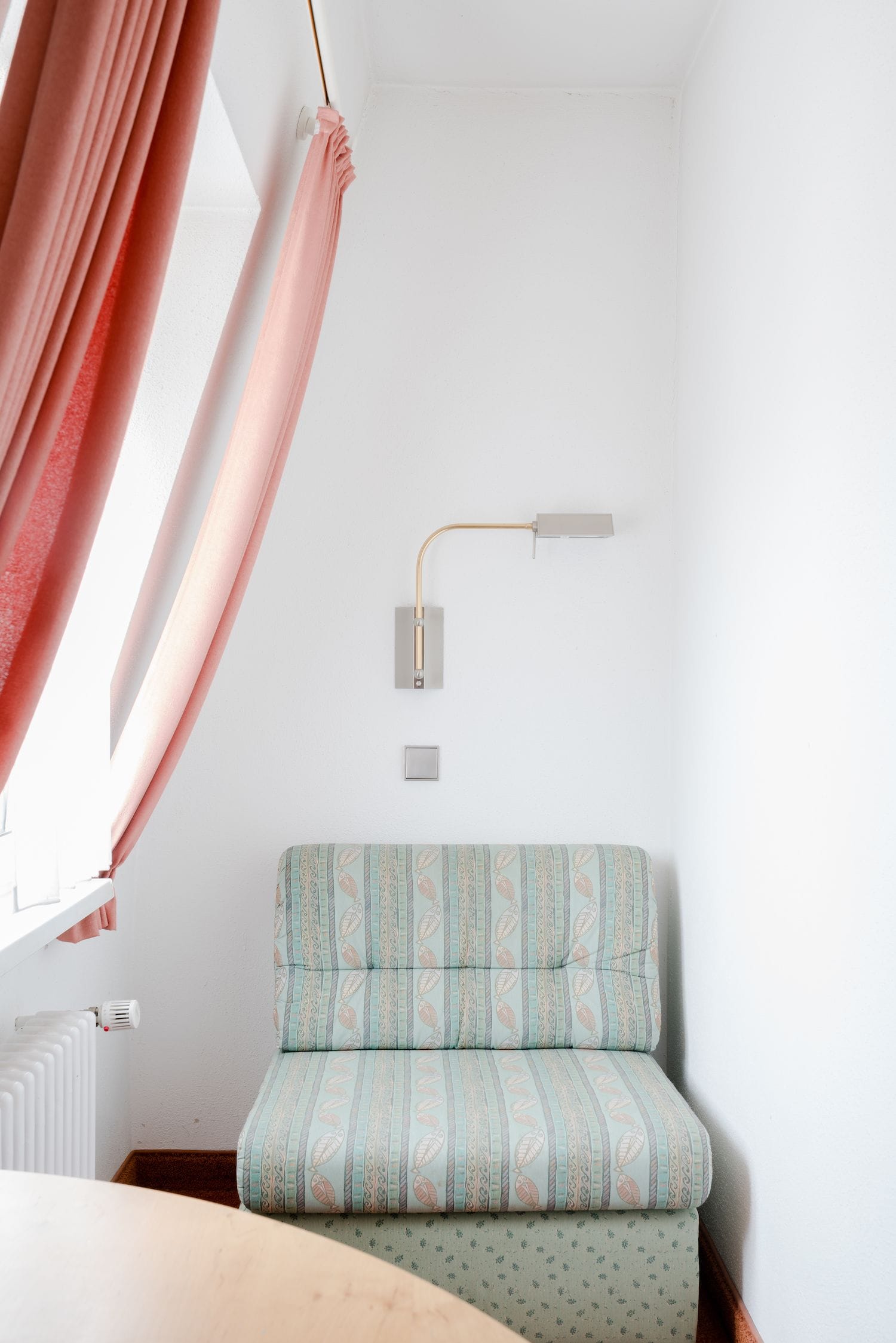 standard single room | room amenity