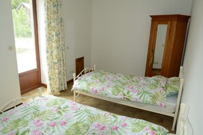 2 bedrooms - Beautiful Renovated Gite in the Countryside (Mayenne)