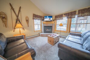 Premier Townhome, 2 Bedrooms, Patio, Resort View (Snake River 26) | Living area | 40-inch flat-screen TV with cable channels, TV, fireplace - Snake River 26 (Keystone)