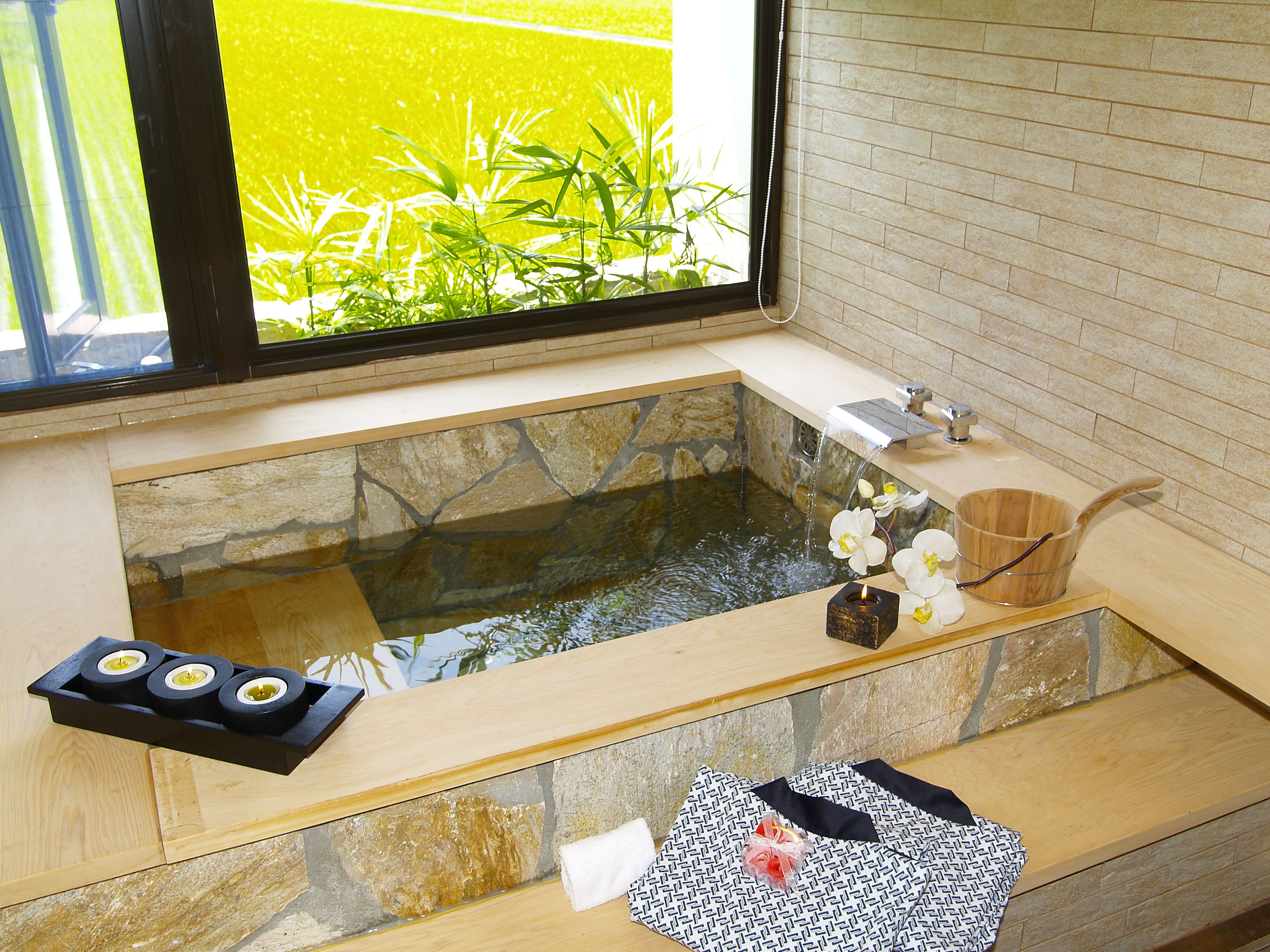 Japanese Suite | Bathroom | Free toiletries, hair dryer, bathrobes, towels