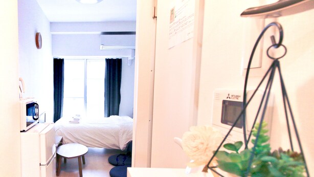 Free WiFi, bed sheets - Uhome Kanda Hotel (Tokyo)