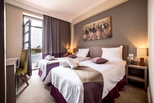 Twin Room | Soundproofing, iron/ironing board, free WiFi, bed sheets