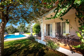 Terrace/patio - Afrodite Classico Villa (Rhodes)