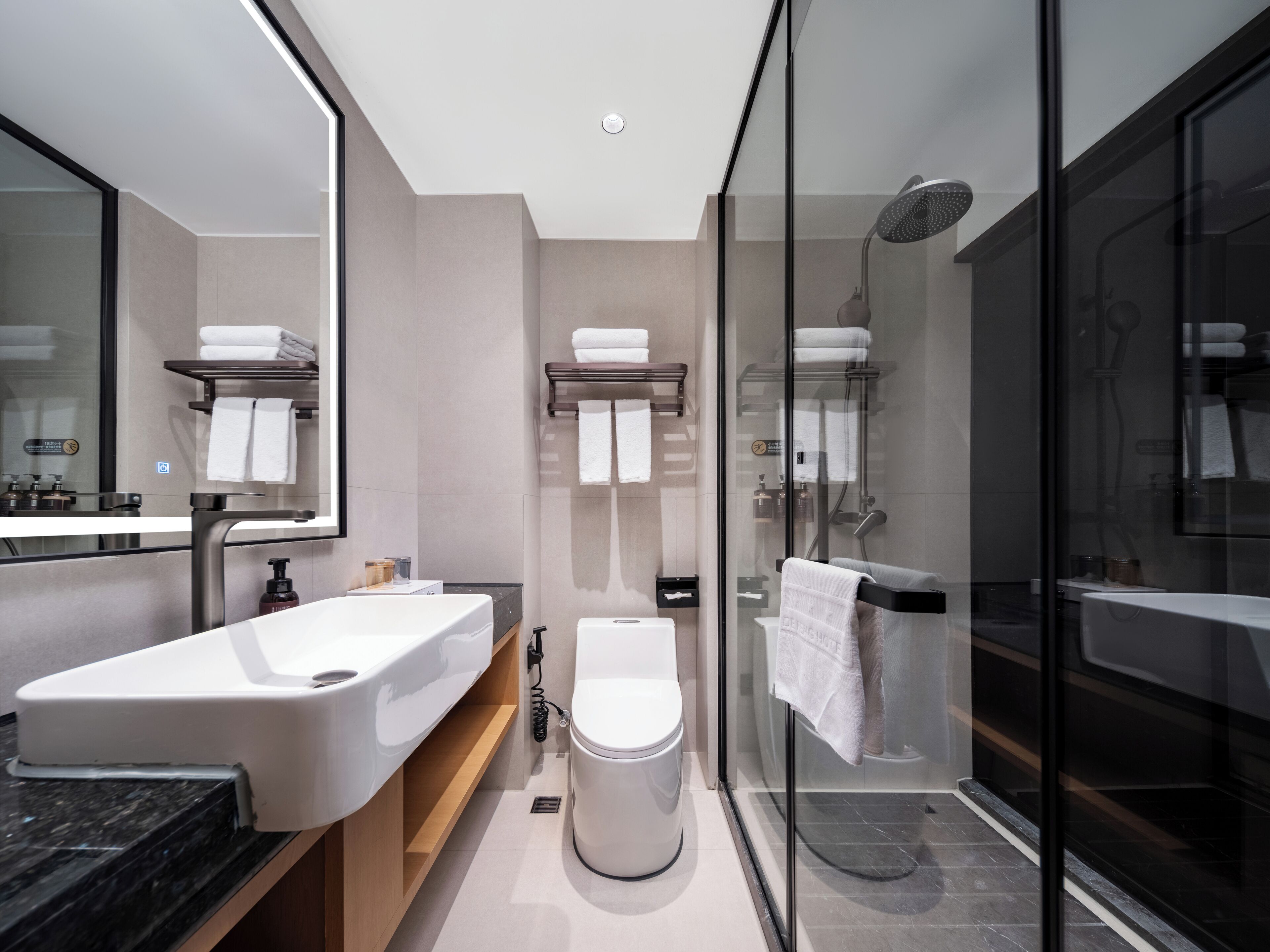 42-inch lcd tv with cable channels, tv