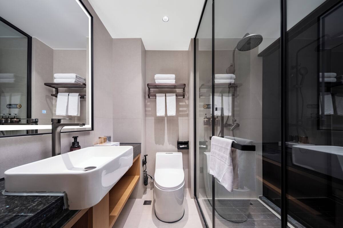 42-inch lcd tv with cable channels, tv