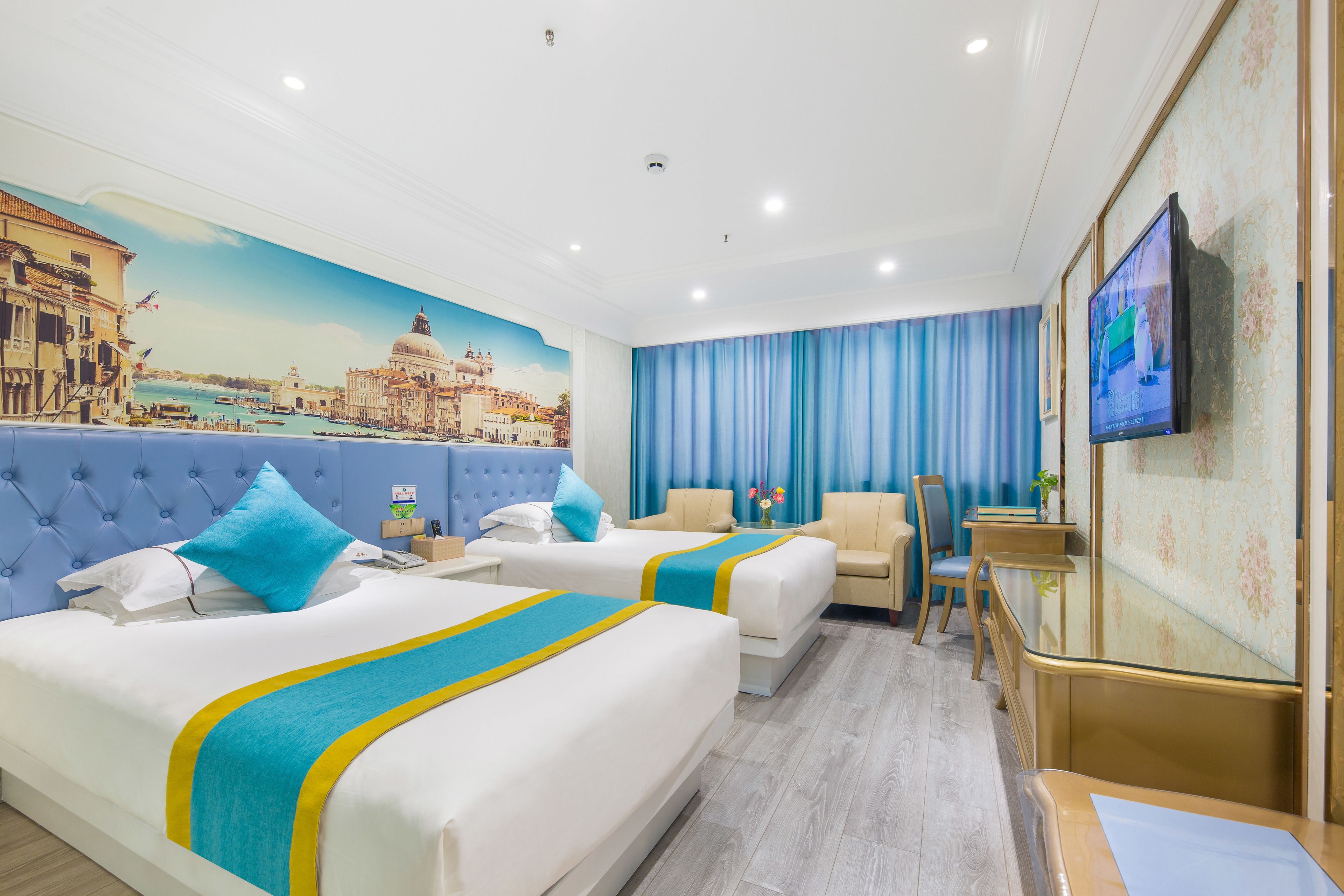 1 bedroom, premium bedding, down duvets, desk