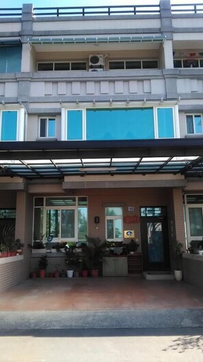 Property entrance - Beauty Chen's House (Tianwei)