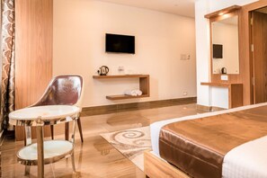 Deluxe-huone | Tallelokero huoneessa