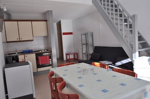 Maisonette, 2 Schlafzimmer, Nichtraucher | Wohnbereich