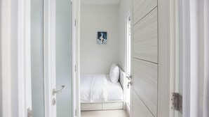 Singola Standard, 1 letto a una piazza e mezza, bagno privato, vista città | Biancheria da letto di alta qualità, copriletto in piuma