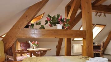 Standard Single Room | Desk, blackout drapes, free WiFi, bed sheets