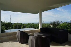 Villa, 3 soverom | Oppholdsområde | LED-TV