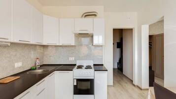 Apartment | Eigene Küche | Kühlschrank, Mikrowelle, Herdplatte, Wasserkocher