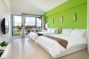 标准四人房, 2 张双人床, 无烟房 | 办公桌、遮光窗帘、隔音、折叠床/加床（额外收费）