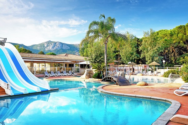 Seasonal outdoor pool, open 9:00 AM to 8:00 PM, sun loungers