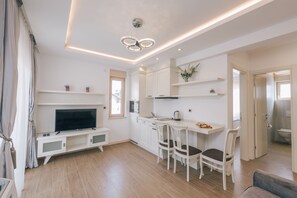 Apartment, 1 Bedroom | In-room dining - Splendido MB Apartments (Tivat)
