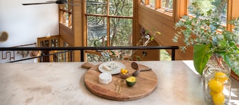 RiverTreehouse Escape <br>(15 Calabash Point, formerly 8 DustHole Pt)