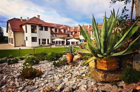 Exterior. Hotel Dudek