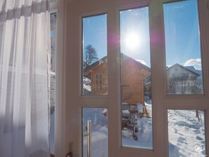 Bungalow Deluxe, 1 habitación, Terraza, vista al jardín | Vista a la montaña