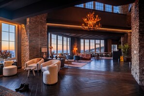 Reception hall - The Mountains Hotel (Monachil)