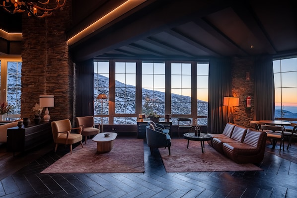 Reception - The Mountains Hotel (Monachil)