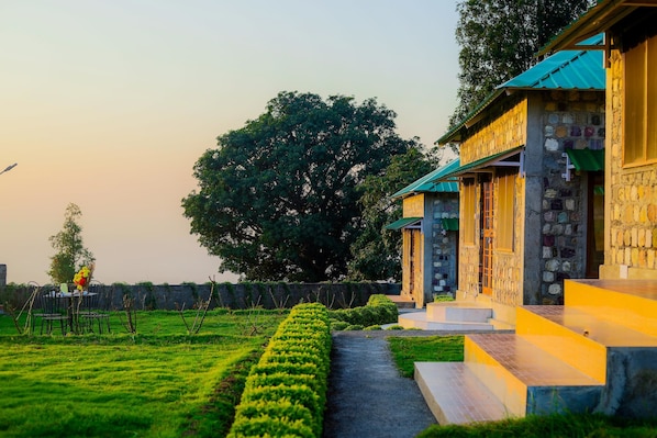 Exterior - V Resorts Rajaji Jungle Castle (Yamkeshwar)