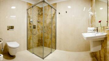 Double Room, City View | Bathroom