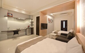 Desk, blackout curtains, free WiFi, bed sheets