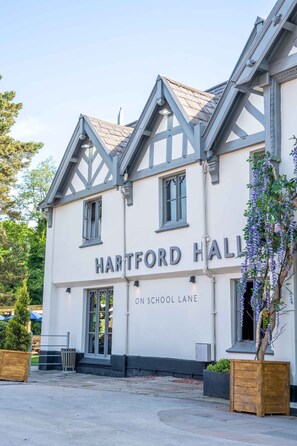 Exterior - Hartford Hall on School Lane (Northwich)