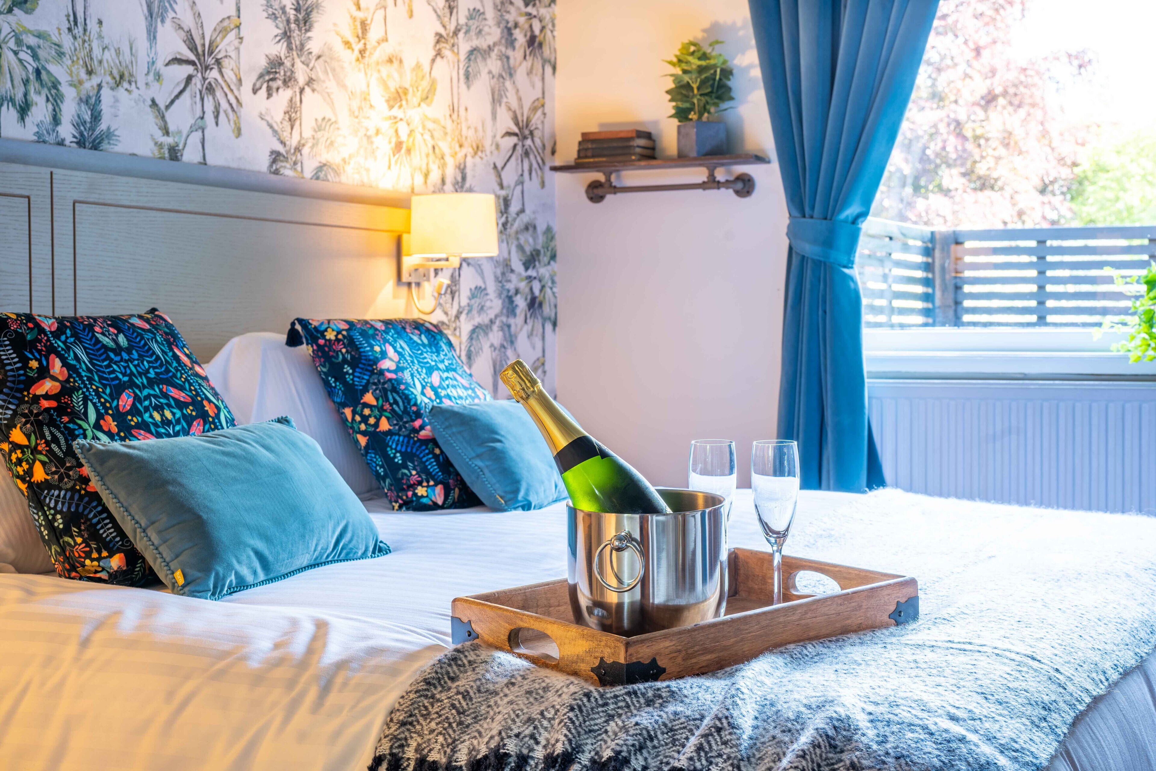 書桌、熨斗/熨衣板、免費無線上網、床單