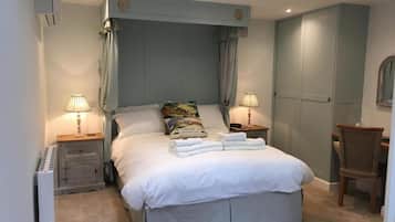 In-room safe, individually decorated, individually furnished, desk